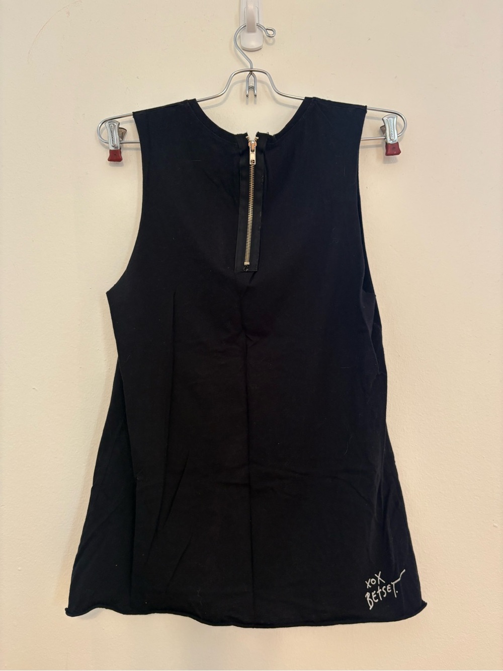 Betsey Johnson Black Muscle Tank Top - Lipstick & Diamonds Print - Picture 4 of 5